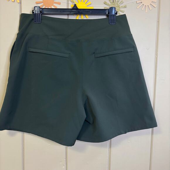 Athleta Endless Pleated skort 2023 Aspen Olive green size 12 - Picture 2 of 4